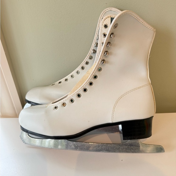 Women's White Ice Skates size 8 - Picture 5 of 5